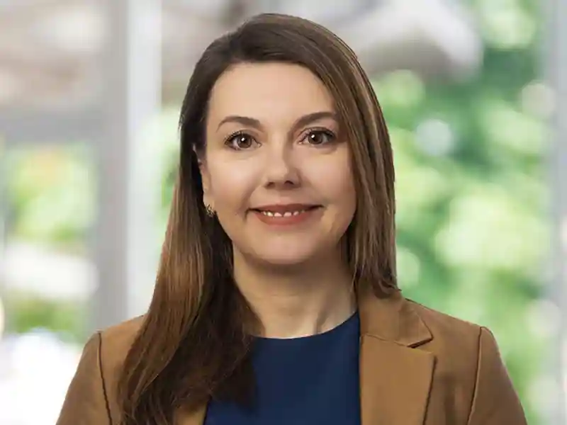 Sinead Cullen headshot