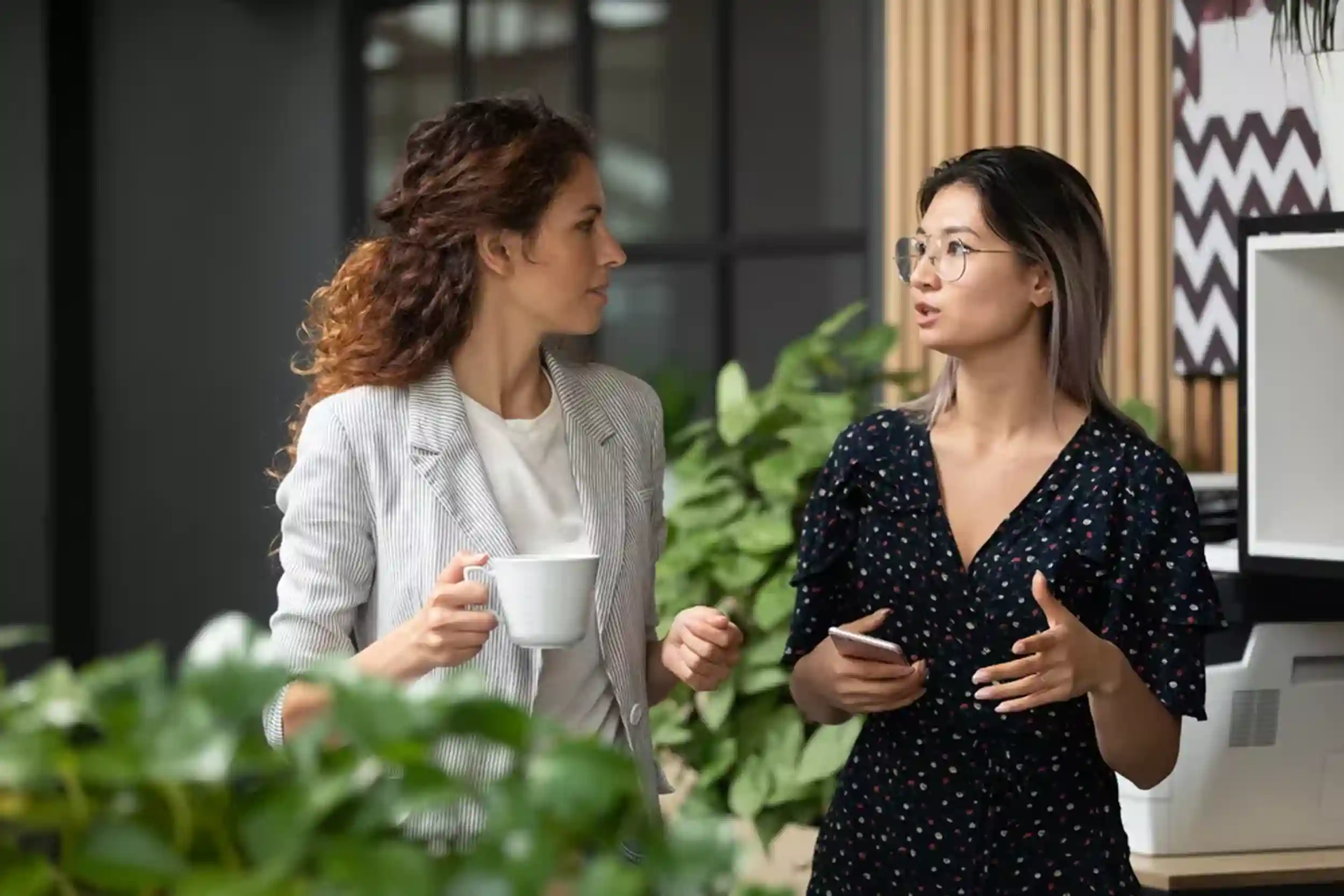 two women having an informal chat as part of the grievance procedure